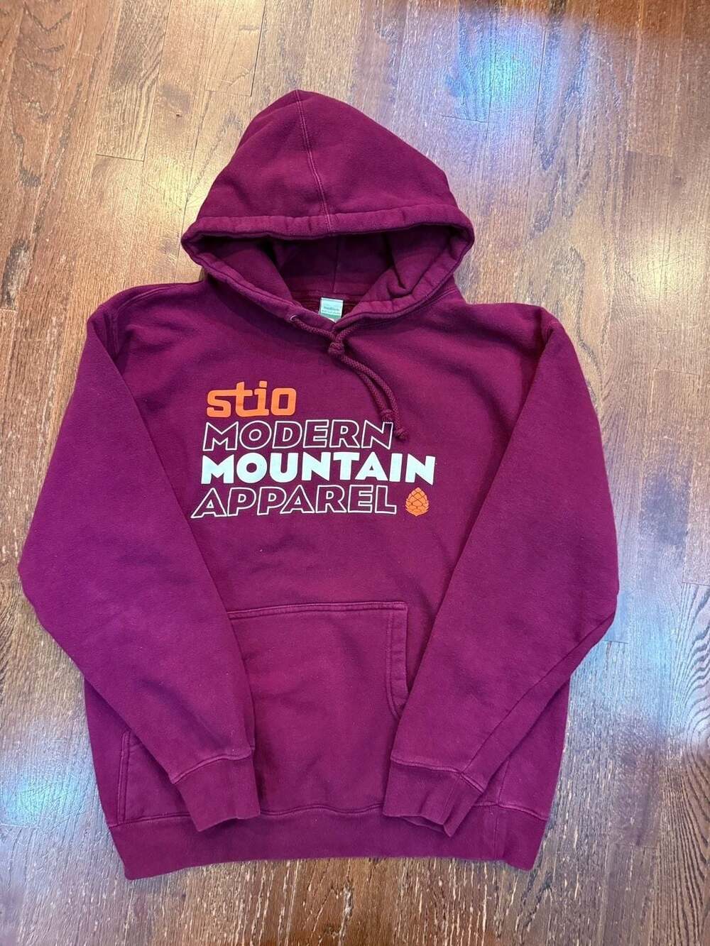 Stio Stacked Modern Mountain Apparel Pullover Hoodie Maroon Medium